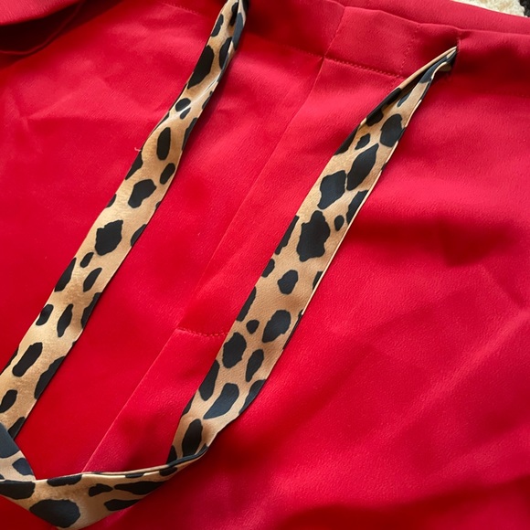 NWT Good American Red Cheetah Satin Pajama Set Crop Shirt Size 3 - Picture 10 of 13